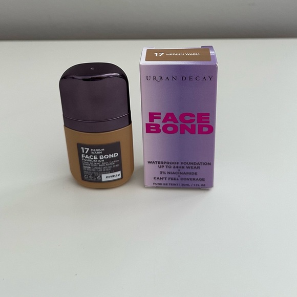 Urban Decay Face Bond Foundation - Picture 3 of 3
